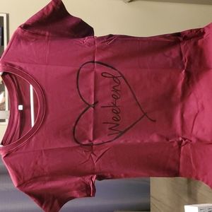 Women's Burgundy tshirt